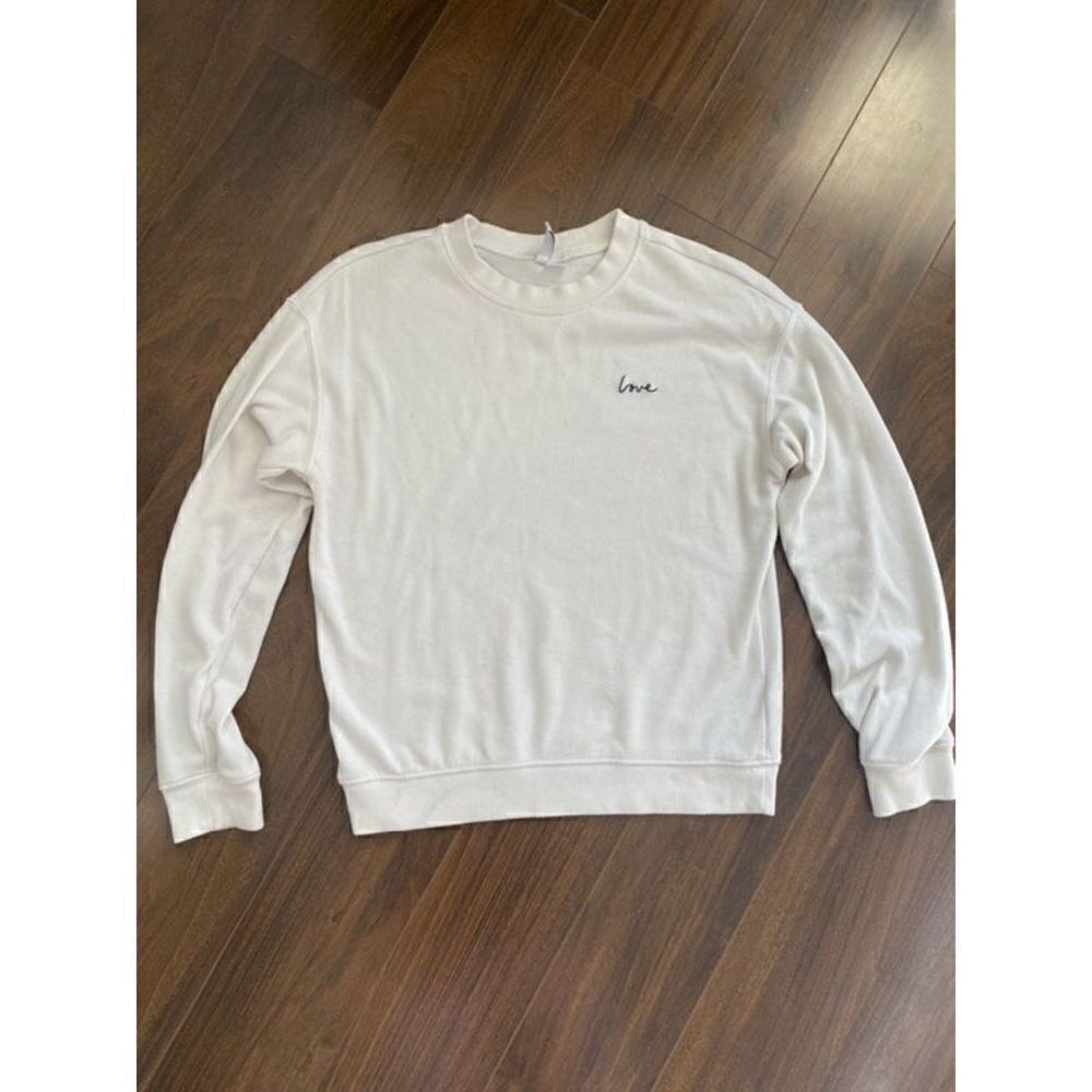 Divided S cream white Love embroidered long sleeve sweatshirt